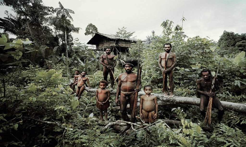05 Suku Primitif yang Paling Terisolasi dan Berbahaya di Dunia