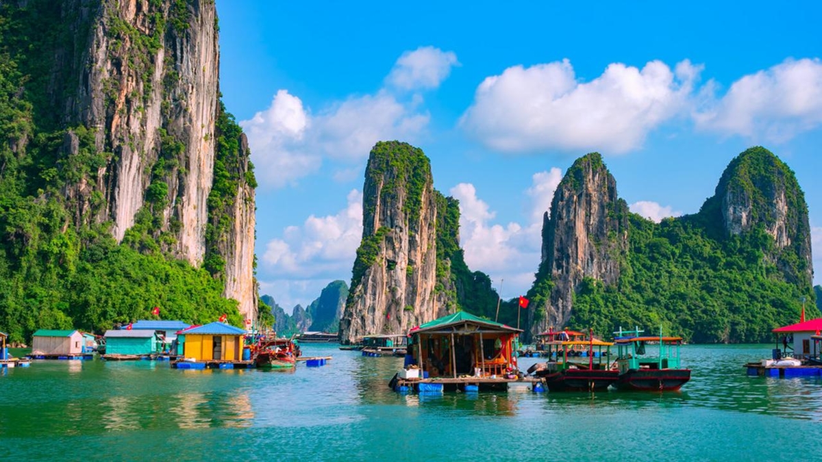 Alasan Mengapa Anda Perlu Berkunjung ke Vietnam