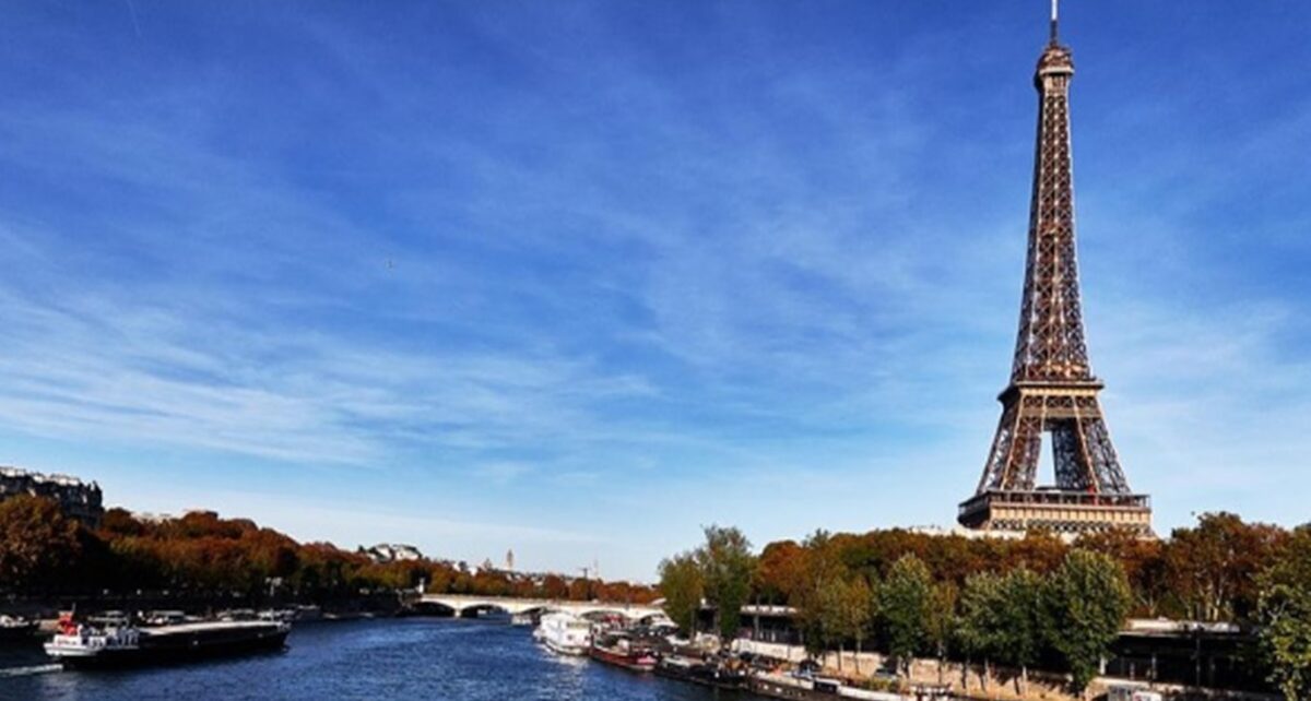 Jalan jalan Romantis diParis Secara Virtual Paris memang kota