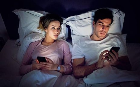 Kebiasaan Sebelum Tidur Yang Merusak Kehidupan Seks